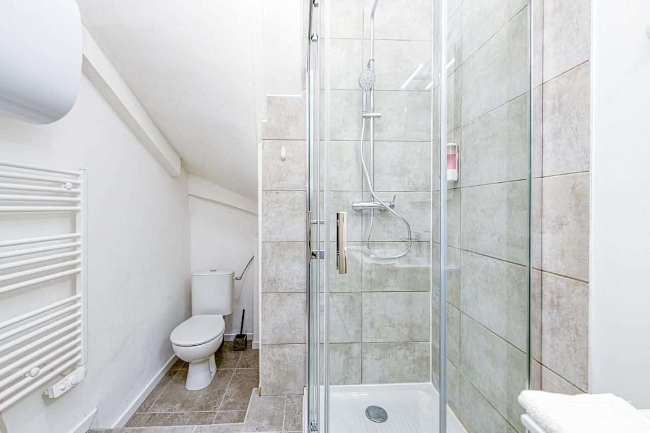 Meuble Classe 3 Etoiles Au Pied Des Thermes Allevard Exterior foto